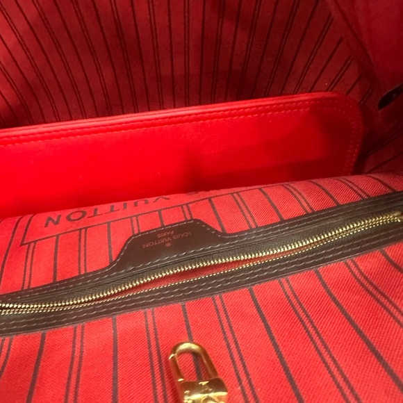 Louis Vuitton Neverfull MM - Picture 2 of 8